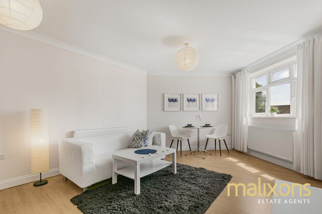 Commonside East, Mitcham CR4 1 bed flat for sale