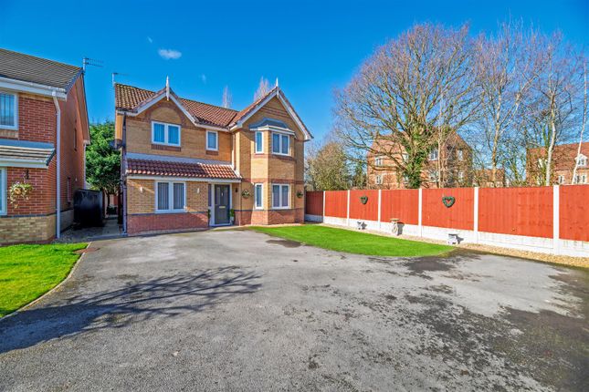 4 bed detached house