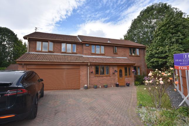 Castle Green, Kingswood WA5 6 bed detached house for sale