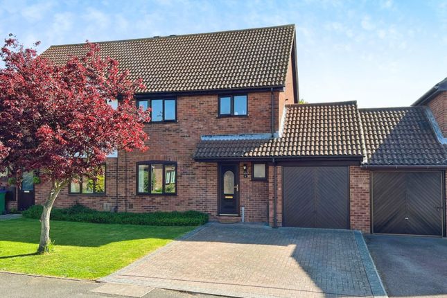 3 bedroom semi-detached house for sale