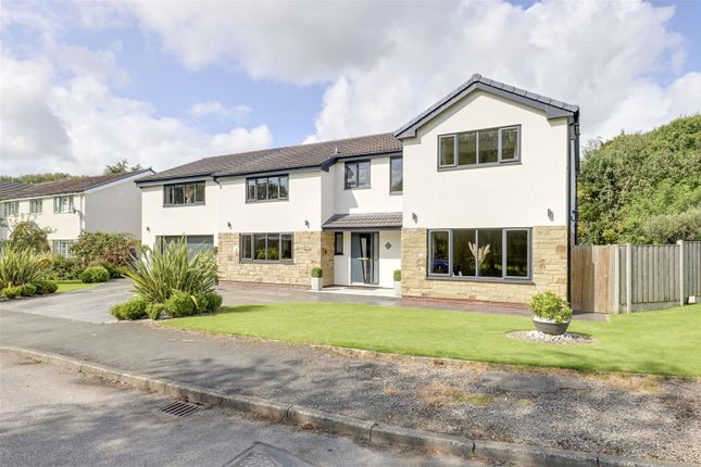 6 bed detached house