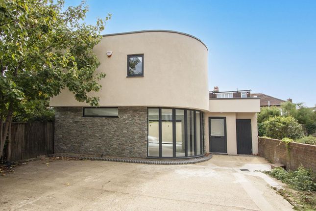 2 bedroom detached house for sale