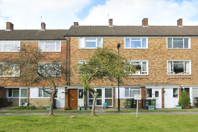 2 bedroom ground floor flat for sale