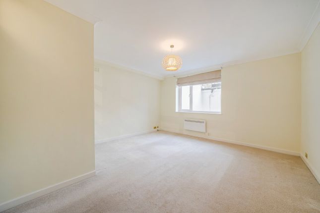 Westbourne Terrace, Bayswater... 2 bed flat for sale