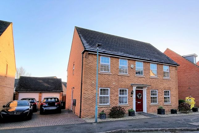 4 bed detached house