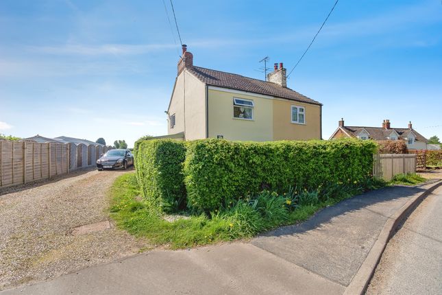 1 bedroom semi-detached house for sale