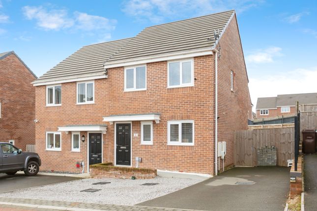 3 bedroom semi-detached house for sale