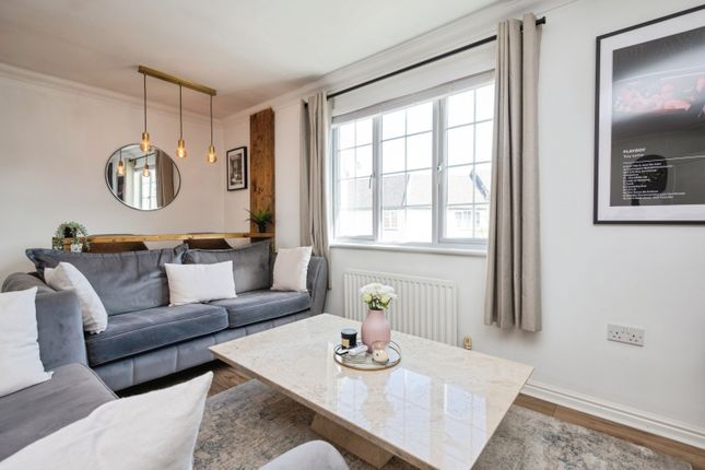2 bedroom coach house for sale