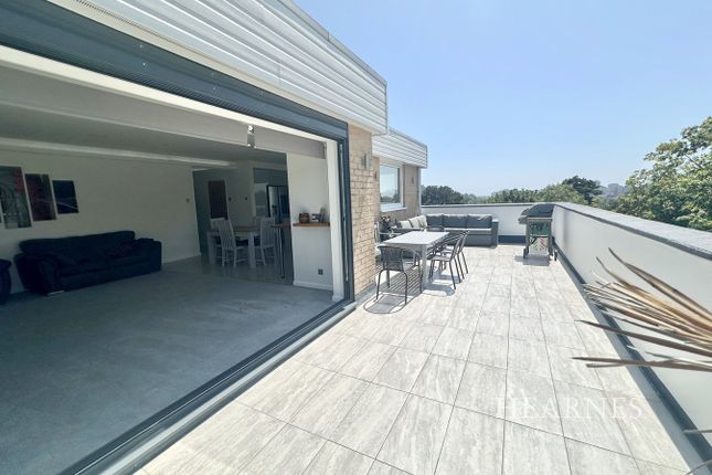 3 bed flat