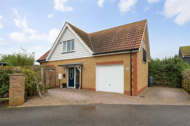 Foxdene Road, Seasalter, Whitstable 3 bed detached house for sale