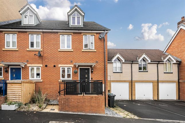 Stanier Road, Mangotsfield, Bristol 3 bed terraced house for sale
