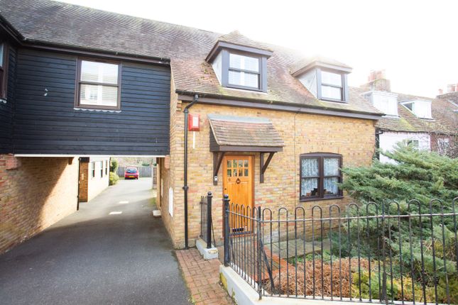 Pettman Mews Island Wall, Whitstable... 2 bed flat for sale