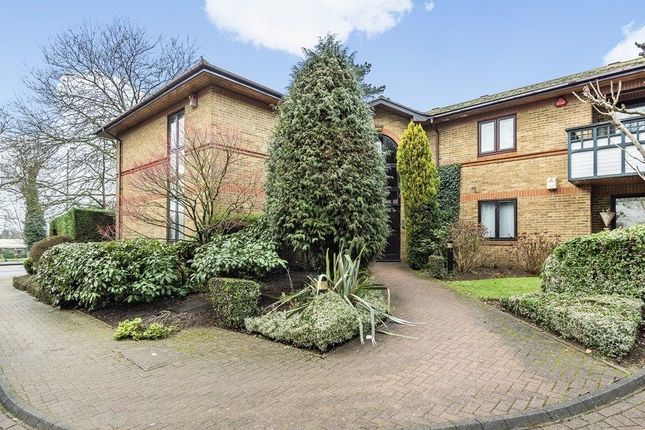 The Cloisters, Bushey High Street 2 bed flat for sale