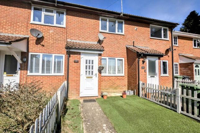 Nutley Close, Bordon GU35 2 bed terraced house for sale