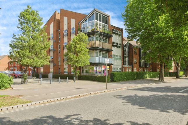 3 bed flat
