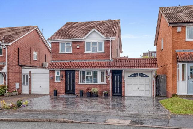 4 bed detached house
