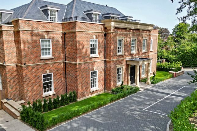 Elstree WD6 3 bed apartment for sale