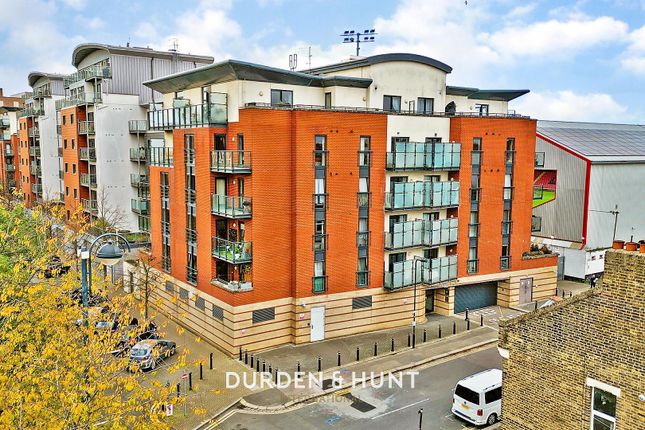 2 Bloomfield Court, Leyton E10 2 bed apartment for sale
