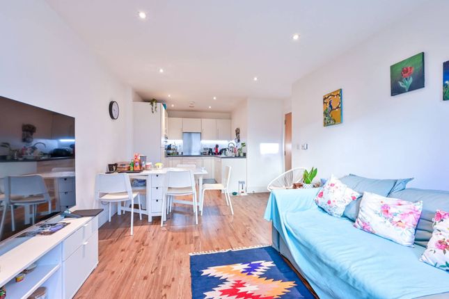 Austen House, Guildford, GU1 2 bed flat for sale