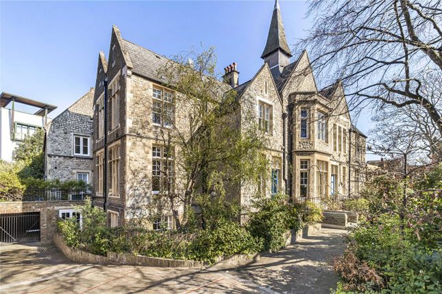 Prince of Wales Road, Kentish Town... 3 bed apartment for sale