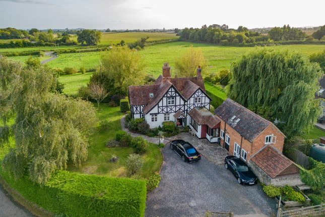 Pershore Road, Earls Croome... 5 bed detached house for sale