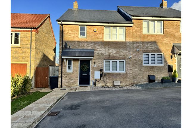 3 bed semi-detached house