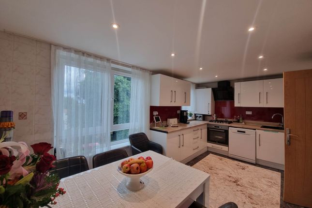 3 bed maisonette