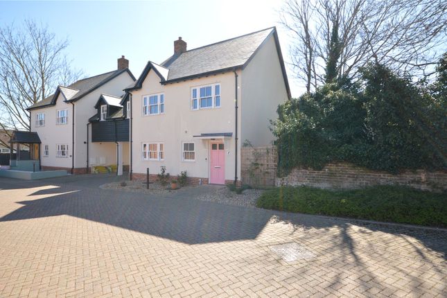 4 bedroom link detached house for sale