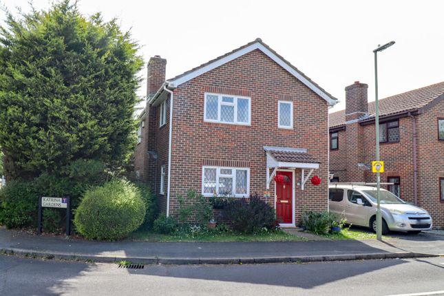 Katrina Gardens, Hayling Island 3 bed detached house for sale