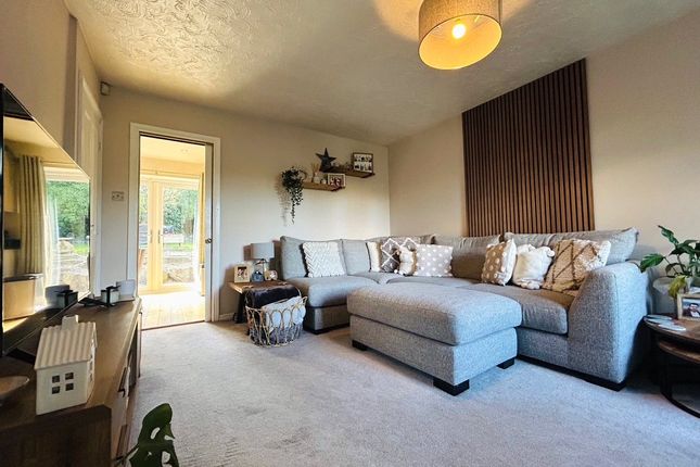 3 bed semi-detached house