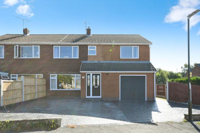 Avondale Road, Inkersall... 4 bed semi