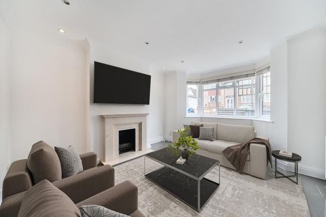 Welbeck Avenue, Bromley, Kent, BR1 4 bed semi