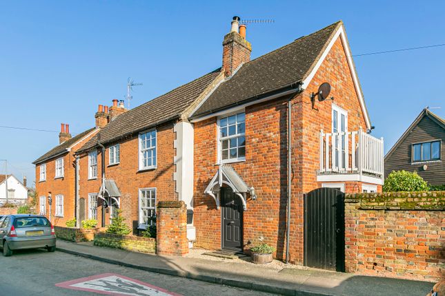 St. Albans Road, Codicote, Hitchin, SG4 3 bed semi