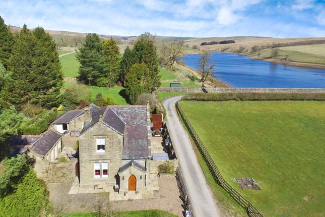 Waterways Lodge, Winterburn, Skipton 4 bed detached house for sale