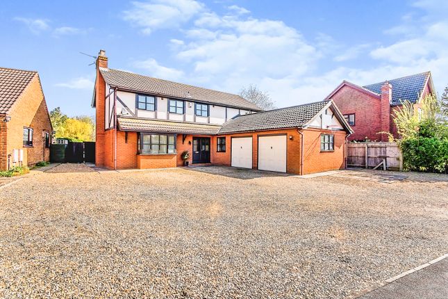 4 bed detached house