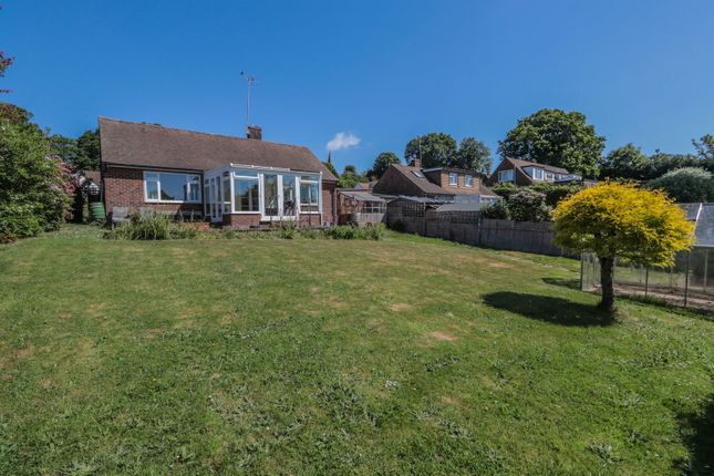 Available With No Onward Chain in... 3 bed detached bungalow for sale
