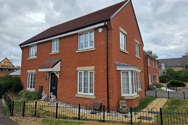4 bed detached house