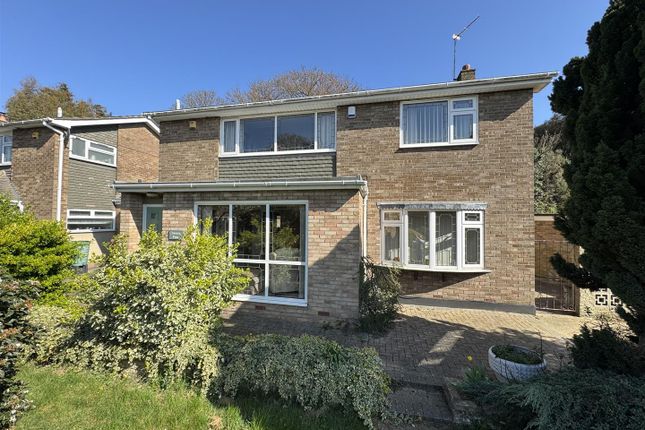 4 bed detached house