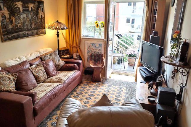 2 bed maisonette