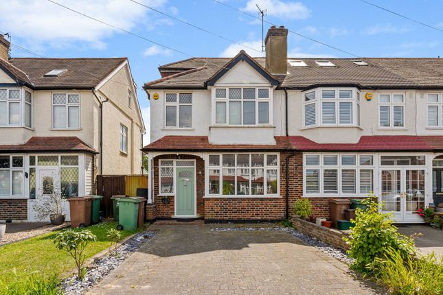 4 bedroom end of terrace house for sale