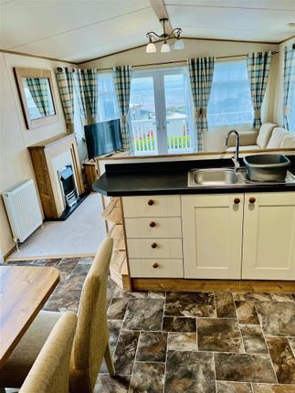 2 bed hotel