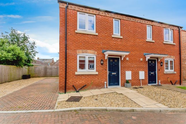 3 bedroom semi-detached house for sale