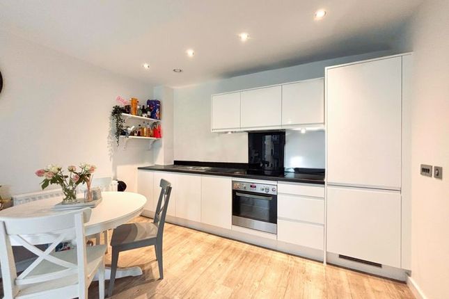 30 Westmoreland Road, London 1 bed flat for sale