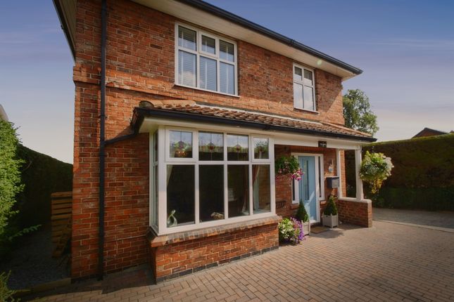 4 bed detached house