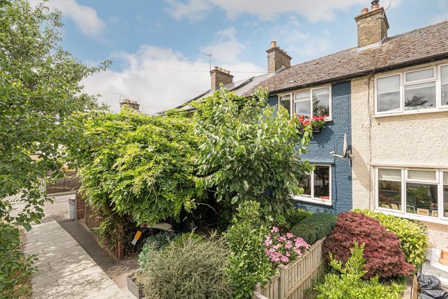 Bloxham Crescent, Hampton TW12 3 bed house for sale