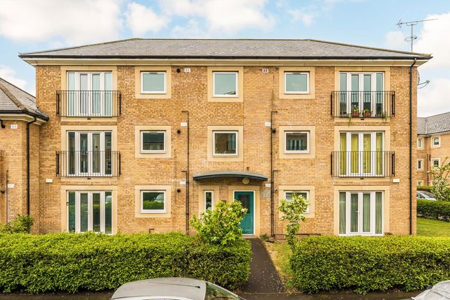 White Lodge Close, Old Isleworth TW7 1 bed flat for sale