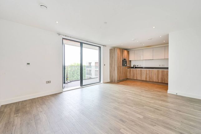 Chiswick High Road, Gunnersbury... 2 bed flat for sale