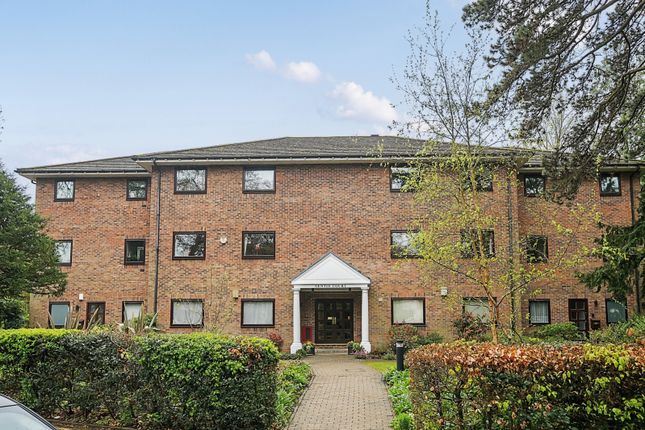 Carew Road, Northwood, Middlesex 2 bed apartment for sale