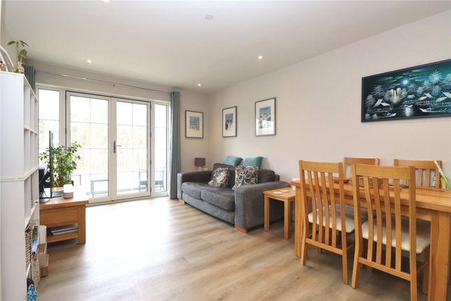 Britannia Wharf, Woking GU21 1 bed flat for sale