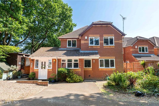 4 bed detached house
